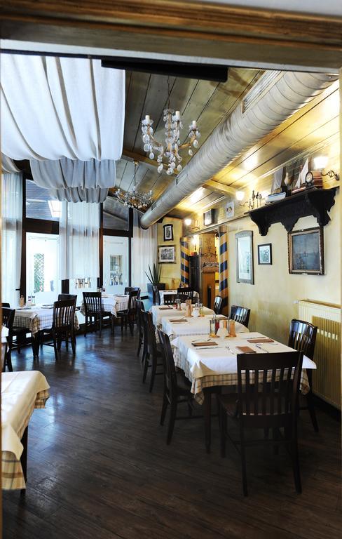 Garni Hotel Azur Любляна Экстерьер фото