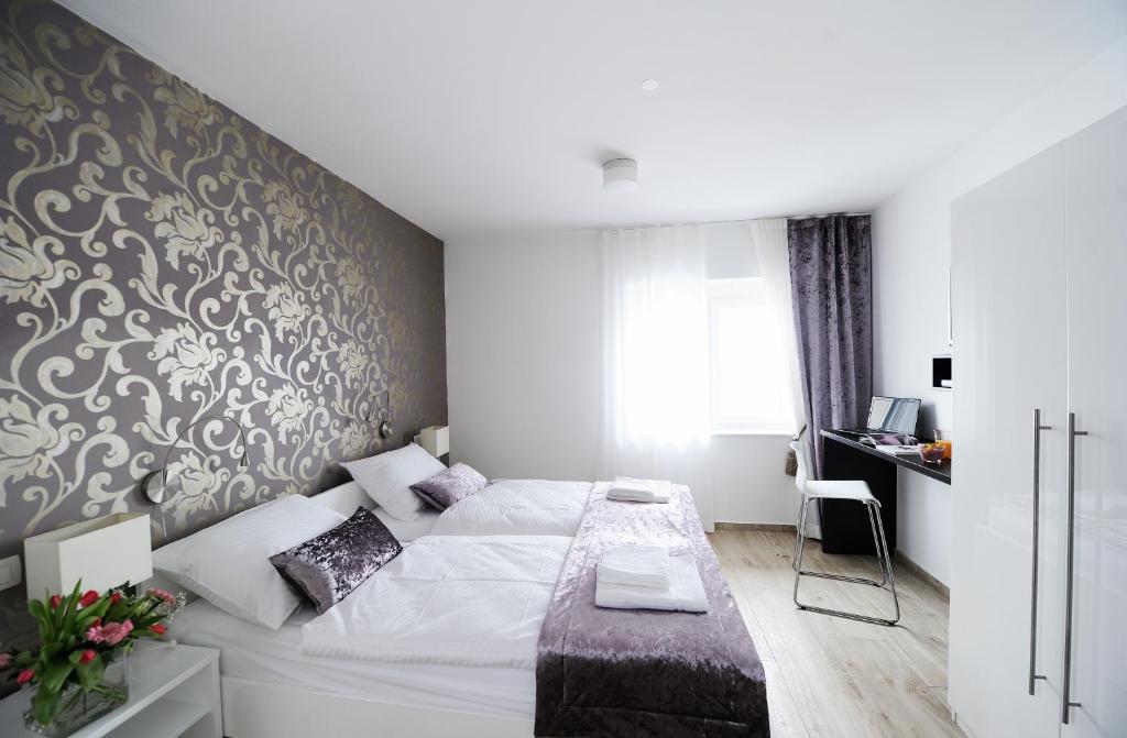 Garni Hotel Azur Любляна Номер фото